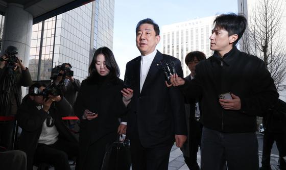 경찰, '13가지 의혹' 김병기 재소환… 이틀째 조사