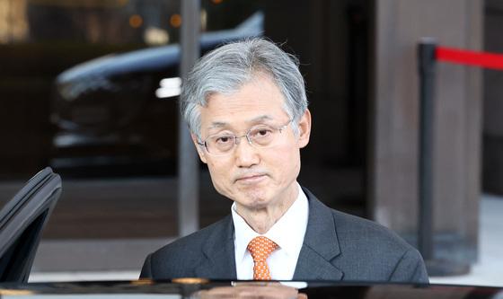 퇴근하는 조희대 대법원장