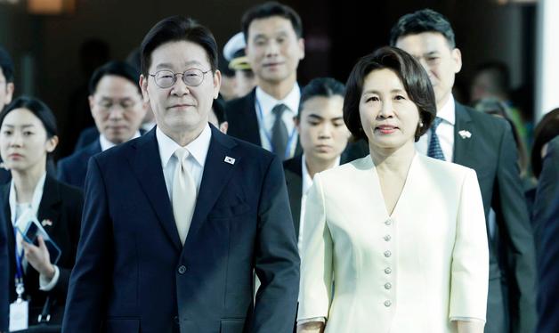 싱가포르 국빈 방문한 이재명 대통령