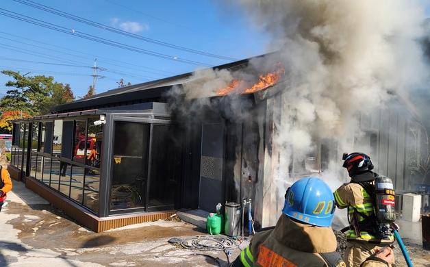 제주 서귀포 위미리 주택 화재…1시간 만에 진화