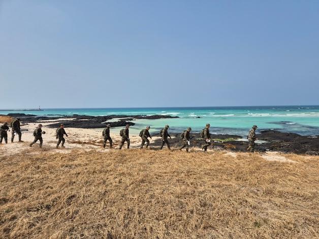 제주 해안 또 '차 포장' 마약…해경, 577명 합동 수색