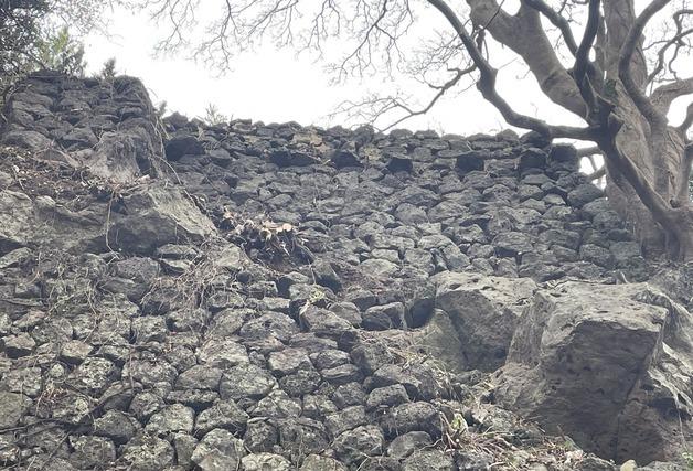사진에만 남아있던 제주성 원형 일부 첫 확인…방어용 시설 발견