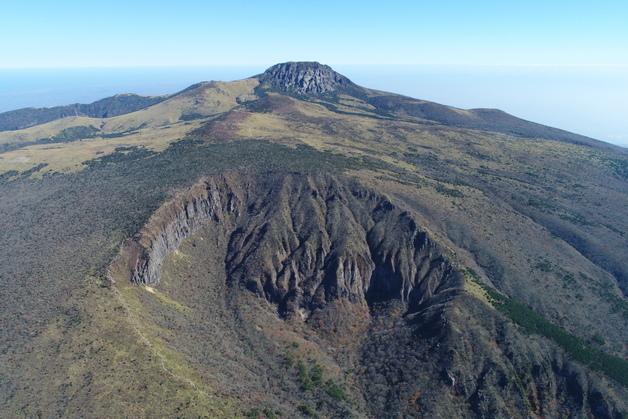 제주 오름 맏형은 '91만년' 군산오름…'1만6천년' 백록담은 막내급