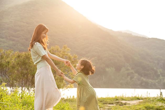 "'상간녀 소송' 이혼녀와 교제…'아이도 책임지겠다'는 동생 말리고 싶다"