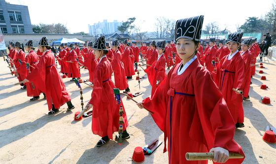 경건한 마음의 일무