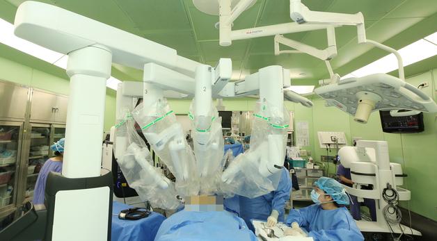 제주대병원, 5세대 로봇수술기 도입…"수술 안전성 향상"