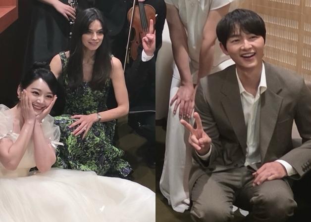 송중기♥케이티 부부, 첫 동반 활동 포착…김소현도 놀란 '선남선녀'