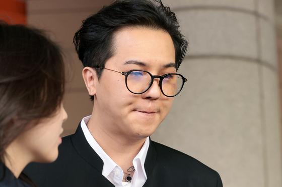 송민호 징역 1년6개월 구형…"기회 주어지면 재복무"(종합)