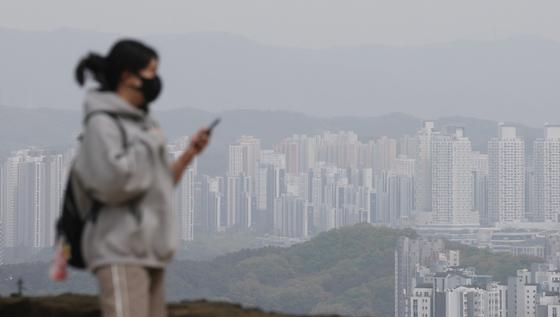 "황사 마스크 챙기세요" 내일 전국 미세먼지 기승…제주·남부 오후부터 비