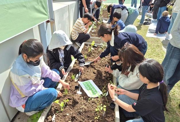 "농업의 가치를 미래세대와"…제주농협, 제주북초 '스쿨팜 시범사업'