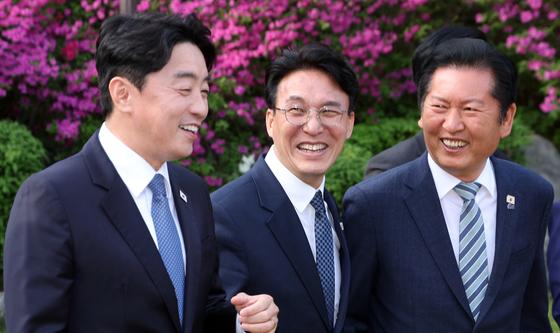 웃으면 대화하는 김민석·정청래·강훈식