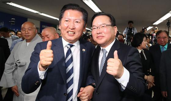 김부겸·정청래 '엄지 척'