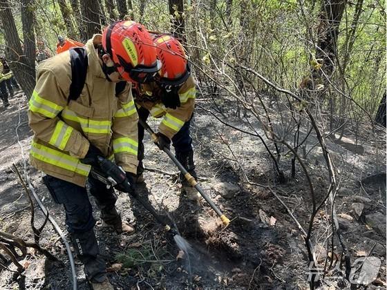 바싹 마른 날씨에 전국서 줄줄이 산불…경기·강원·경북 '활활'(종합)