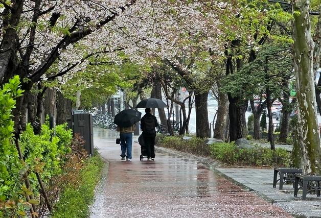 집중호우 오전 대부분 그칠 듯…제주 150㎜·수도권 30㎜ 더(종합)