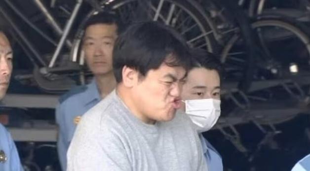 초3 여학생 물통에 '그 짓'한 日 교사 "죄책감보다 흥분감 더 컸다"