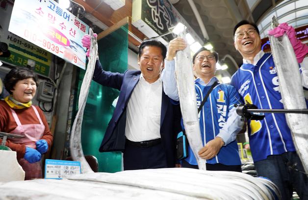 정청래, "흑돼지말이 1만원 너무 비싸"…맛본 뒤엔 "못 주겠다"
