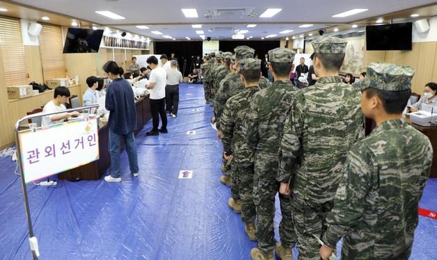 [사전투표] 제주 첫날 낮 12시 5.11%…직전 지선보다 0.32%p↑