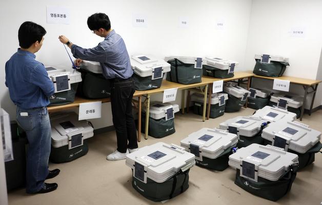 사전투표율, 23.51% '역대 지선 최고'…전남 38.95% 전국 1위