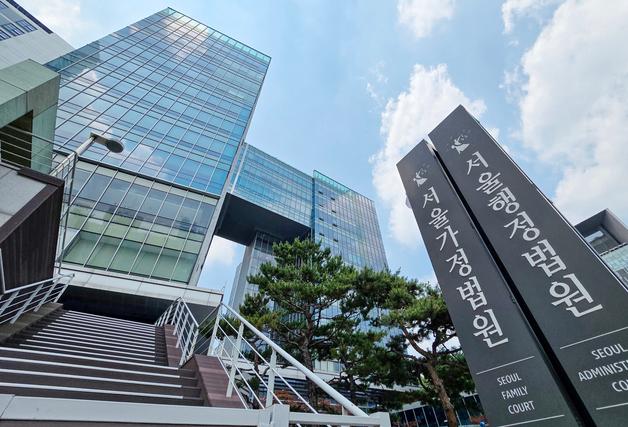 모더나 접종 12일 만에 숨진 예비교사…법원 "정부가 보상해야"