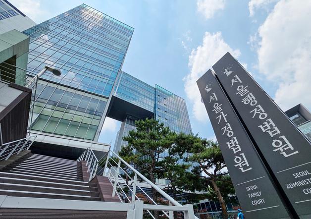 모더나 접종 12일 만에 숨진 예비교사…법원 "정부가 보상해야"