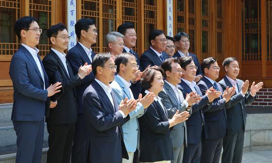 위성곤, 정부에 한국마사회 제주 이전·거리 등가제 도입 건의