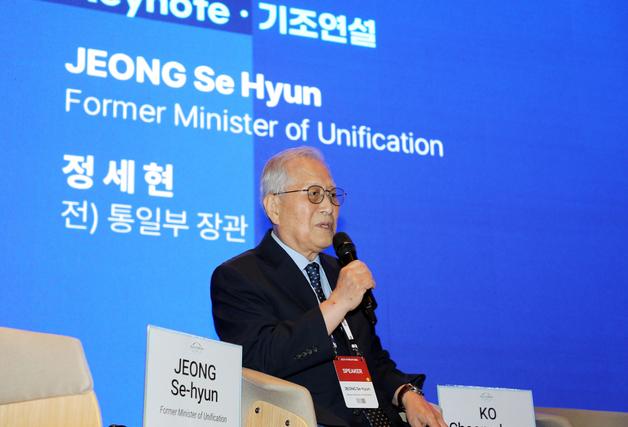정세현 "제주도, 北 의료기기 지원 탁월…모르게 하는 것도 필요"
