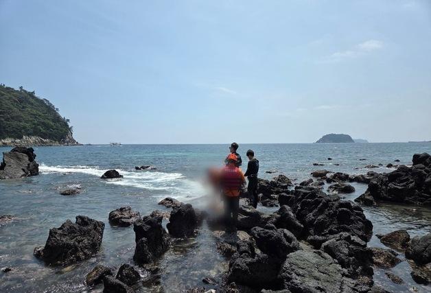서귀포 보목동 해상에서 20대 관광객 4명 구조