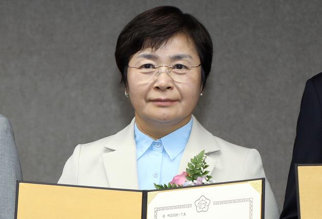 [화제의 당선인] 제주 첫 여성 3선 지역구 의원 민주 강성의
