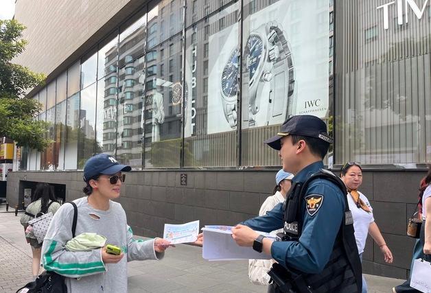 제주경찰, 외국인 밀집 지역 단속했더니…무단횡단 '254건'
