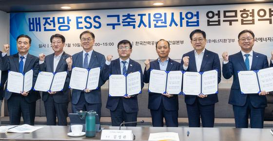 태양광 몰린 호남·제주 전력망 보강…ESS로 접속대기 해소 추진