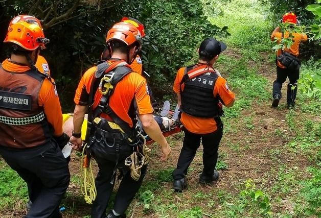 제주서 암벽 등반 50대 남성, 10m 아래 추락…'중상'