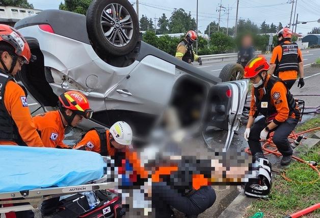 서귀포 남원읍서 SUV 2대 충돌…1명 심정지·2명 경상