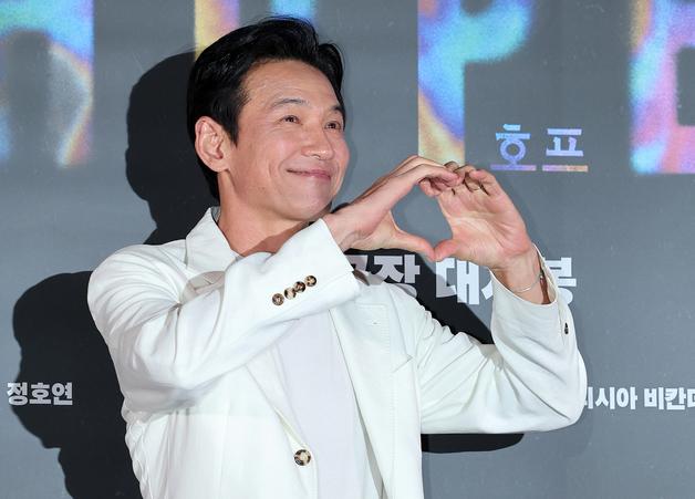 "황정민과 성관계 없이 4번 만났다…'밀수' 시사회서 처음, 스토킹 아냐" 