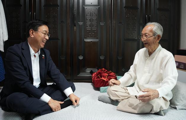 102세 강태선 애국지사 "독립유공자 후손 자긍심 갖고 살 수 있게 해야"