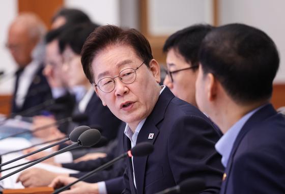 李대통령 "경찰, 기강해이·치안 무책임 심각"…견제·통제 기구 신설 방침