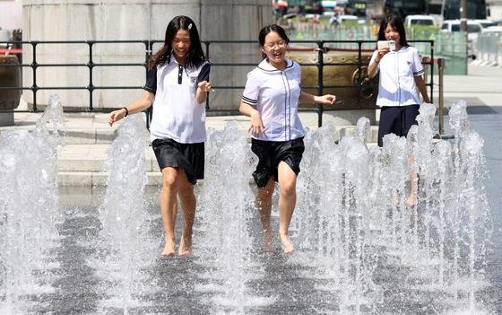 서울 31도인데, 경산 37.5도·밀양 37.4도…남부 곳곳 '폭염'