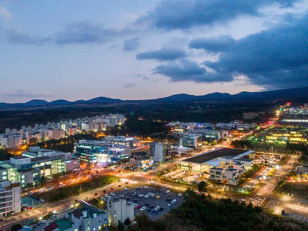 "제주 최대 수출품, 감귤 아닌 반도체"…JDC, 2첨단단지에 'AI 승부수'