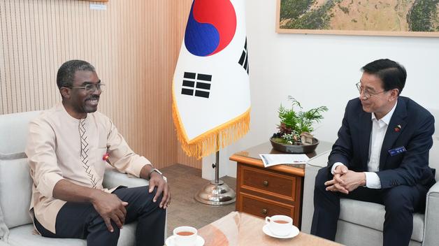 위성곤 제주지사, '세계자연유산 컨퍼런스 제주 개최' 제안