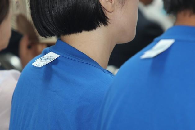 손팻말 버리고·티셔츠 뒤집어 입고…민주당 제주 합동연설회 진풍경