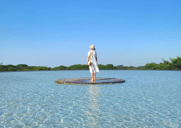 '인생샷 명소' 제주돌문화공원 하늘연못 1년 만에 재개장 채비