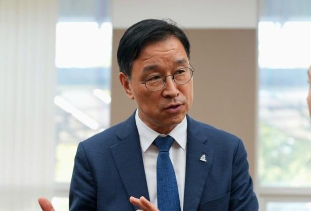공공기관 제주행, '괸당'이 문제?…위성곤 "폐쇄성 많이 완화" [인터뷰]