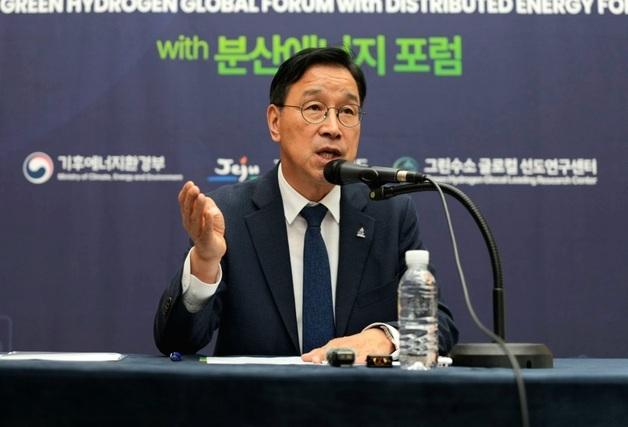 위성곤, 李정부에 지산지소 확대 요구…트램 중단·전기요금 개편