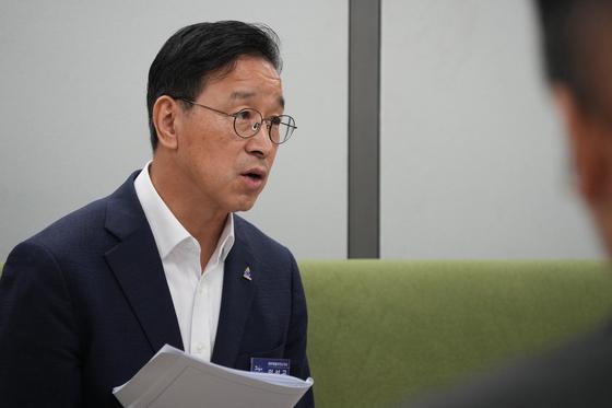 위성곤 "과거 제넨셀 농장 방문, 당 대표 동행일 뿐 청탁 없어"