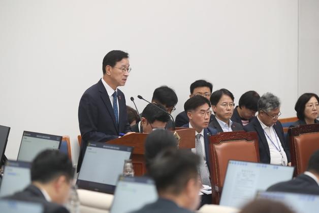 위성곤 제주지사 "제2공항 필요하다고 생각…내년 결론 내겠다"