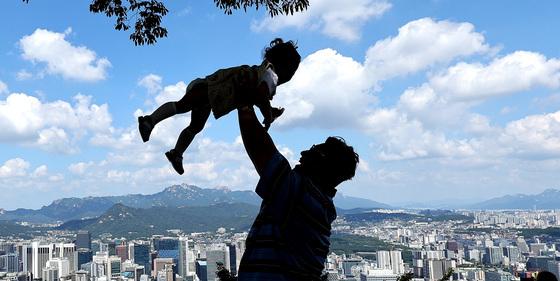 제주엔 5~20㎜·동해안도 비…남부 폭염 꺾이지만 아직 한낮 32도(종합)