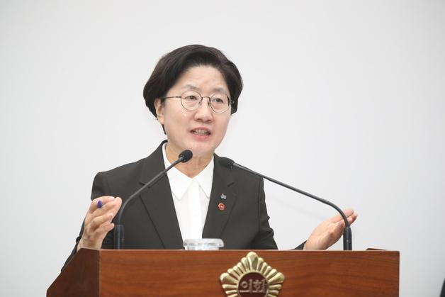 고의숙 제주교육감 "내년부터 노트북 대신 입학준비금 지급"(종합)
