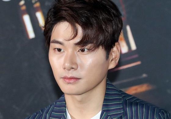 "'놀뭐' 유재석은 CP 위에 있다"…이이경 소속사 대표 녹취 공개 파장