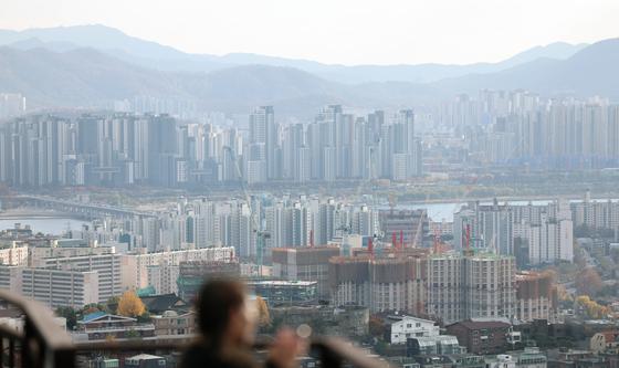 "가계대출 어디서 받나요?"…은행·상호금융 연이어 '셧다운'