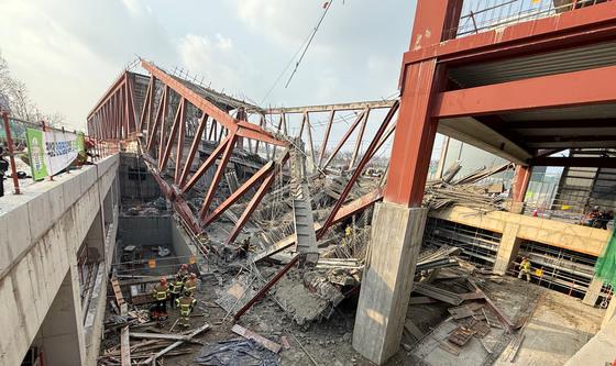 광주대표도서관 공사 현장 붕괴 '매몰자 구조작업'