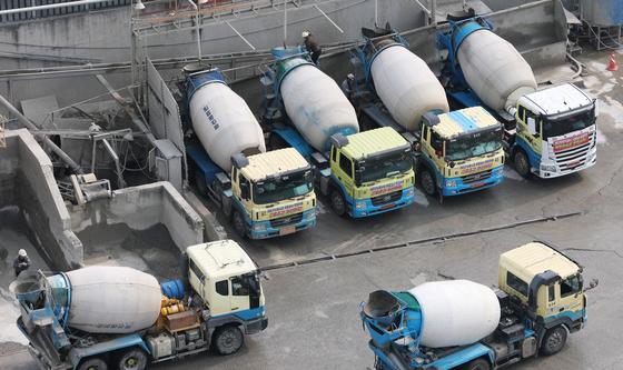 나프타 쇼크에 건설현장 비상